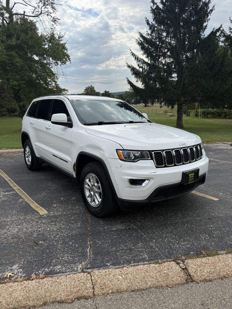 Photo 3 of this JEEP GRAND CHEROKEE