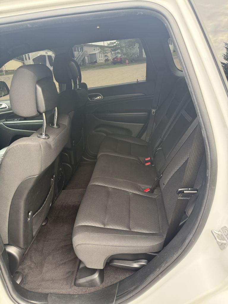 Photo 13 of this JEEP GRAND CHEROKEE