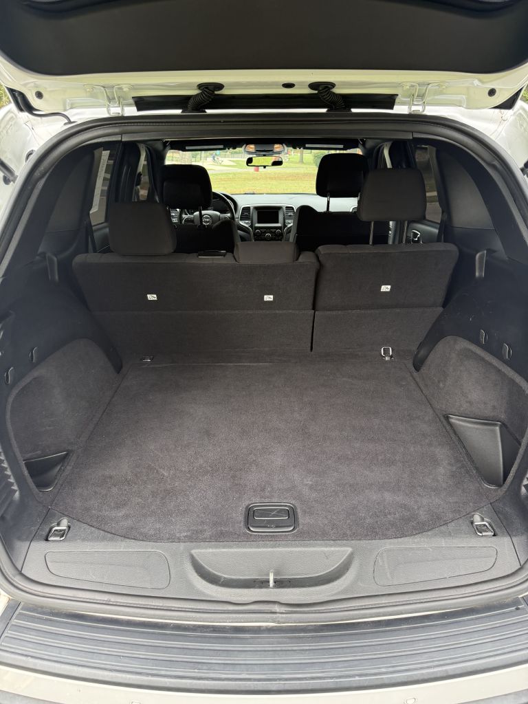 Photo 14 of this JEEP GRAND CHEROKEE