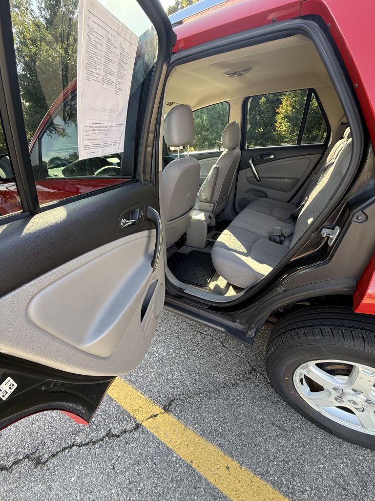 Photo 12 of this SATURN VUE
