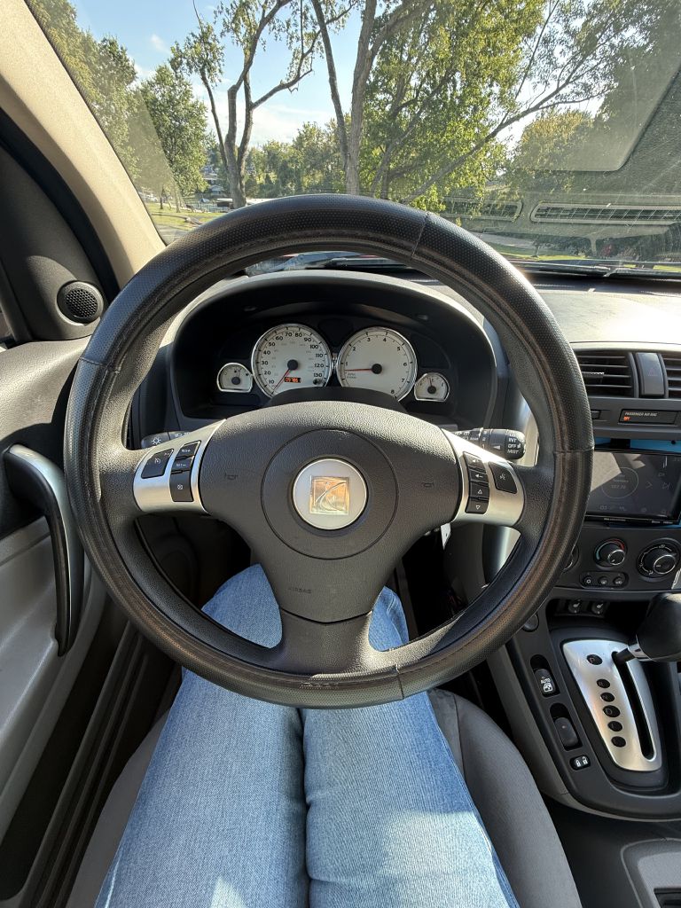 Photo 16 of this SATURN VUE