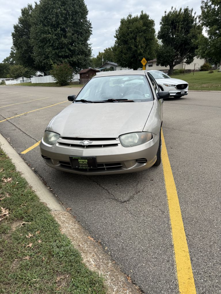 Photo 2 of this CHEVROLET CAVALIER