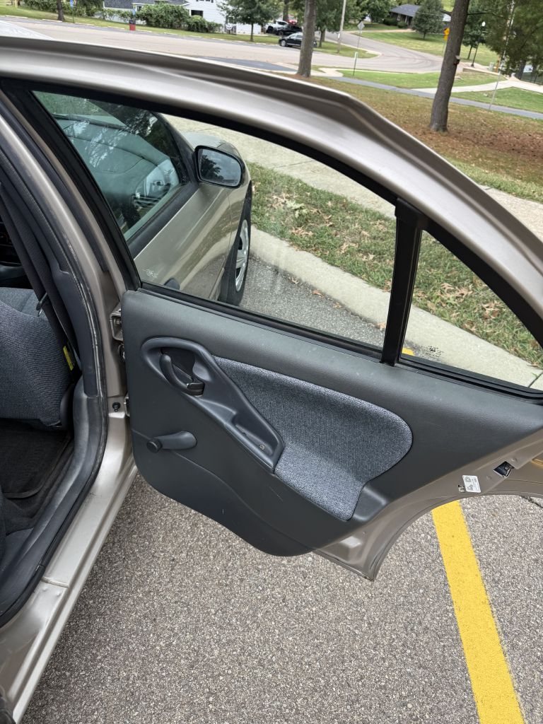 Photo 14 of this CHEVROLET CAVALIER