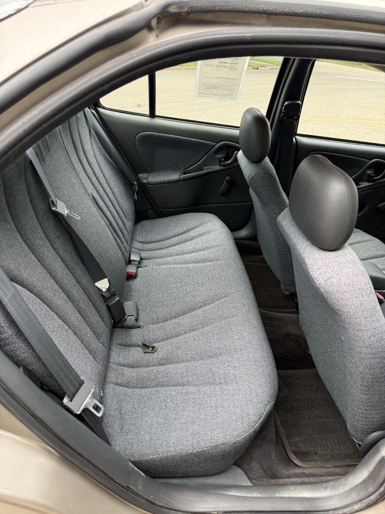 Photo 15 of this CHEVROLET CAVALIER