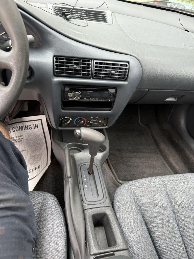 Photo 20 of this CHEVROLET CAVALIER