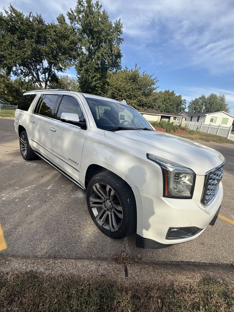 Photo 7 of this GMC YUKON XL