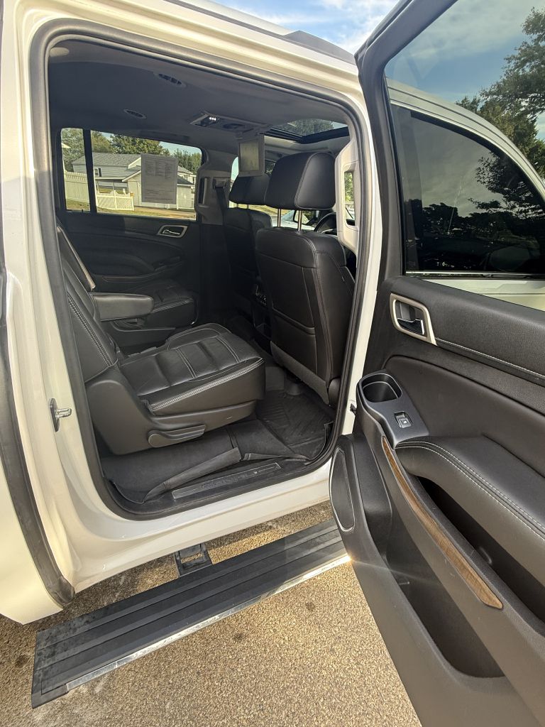 Photo 10 of this GMC YUKON XL