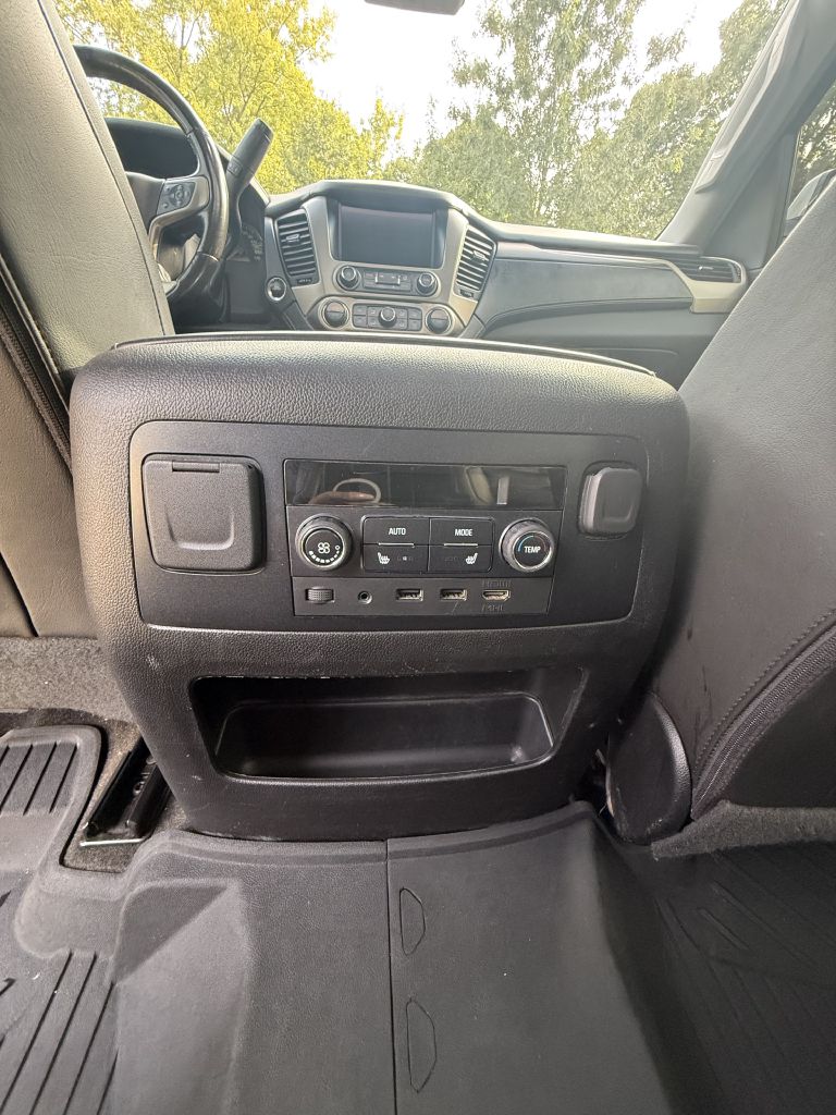 Photo 15 of this GMC YUKON XL