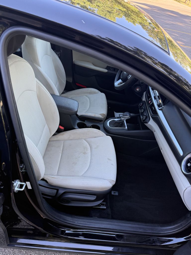 Photo 17 of this KIA FORTE