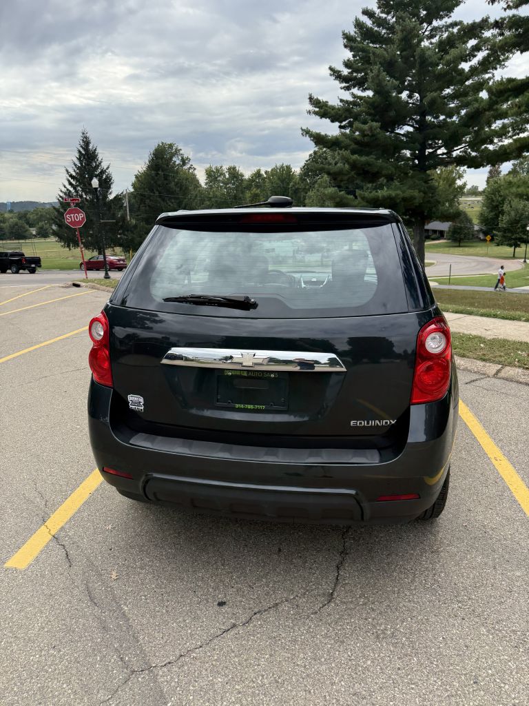 Photo 6 of this CHEVROLET EQUINOX