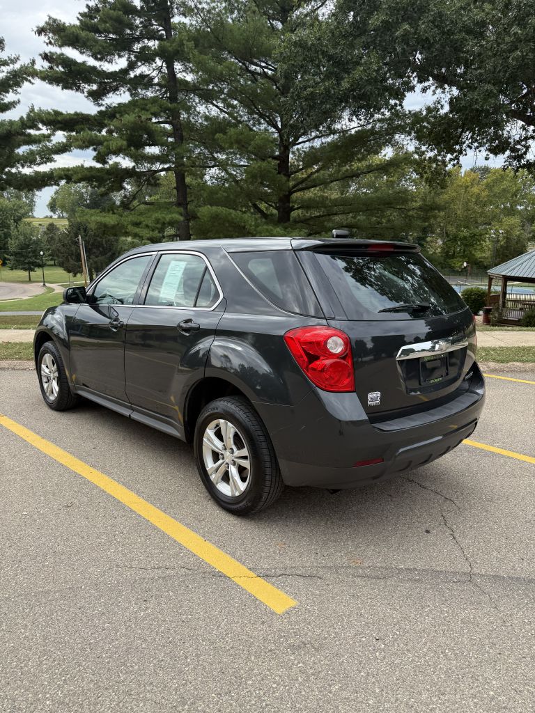 Photo 7 of this CHEVROLET EQUINOX