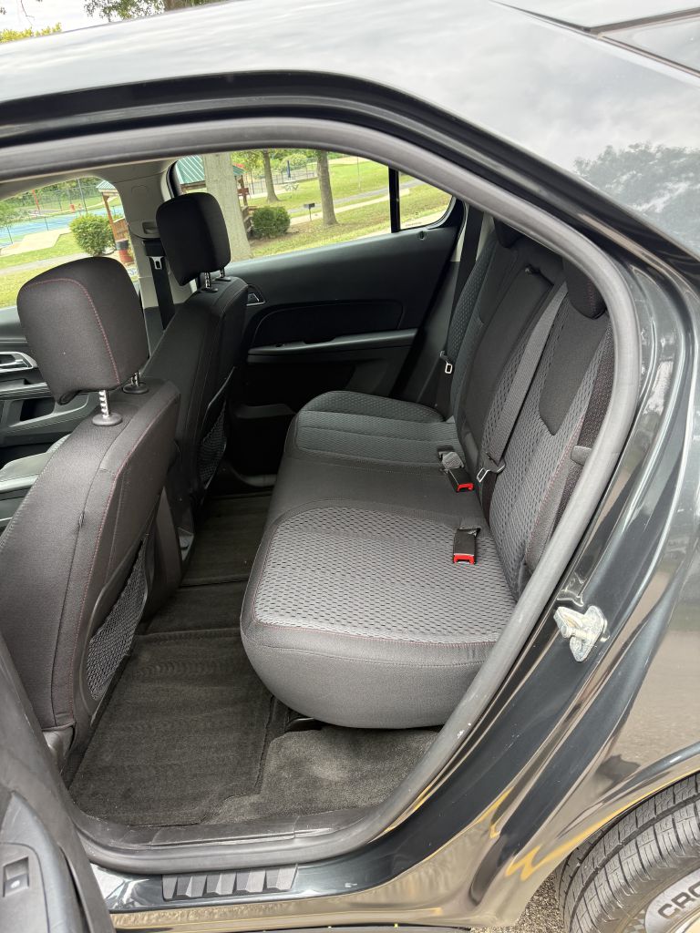 Photo 12 of this CHEVROLET EQUINOX