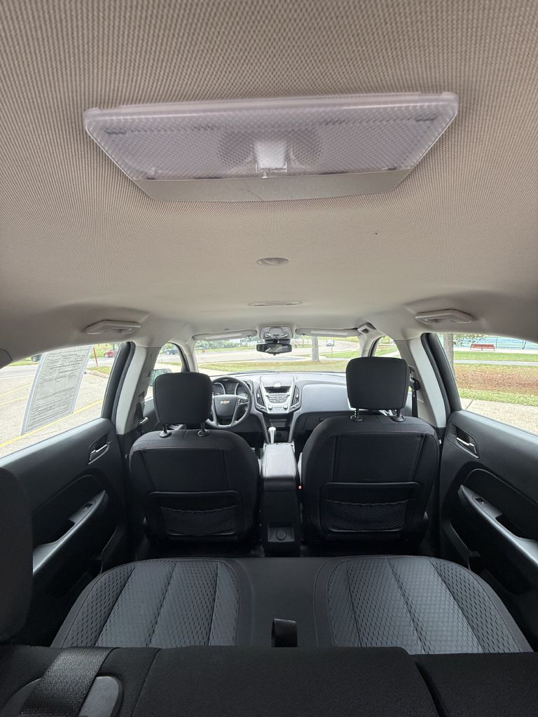 Photo 14 of this CHEVROLET EQUINOX