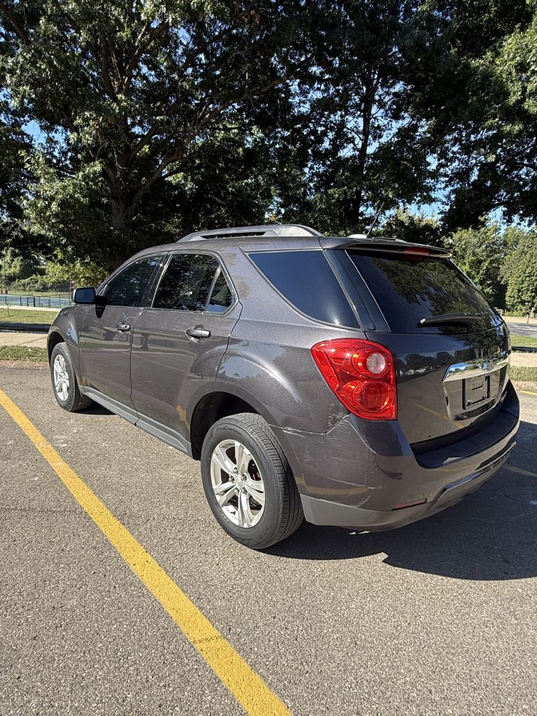 Photo 3 of this CHEVROLET EQUINOX
