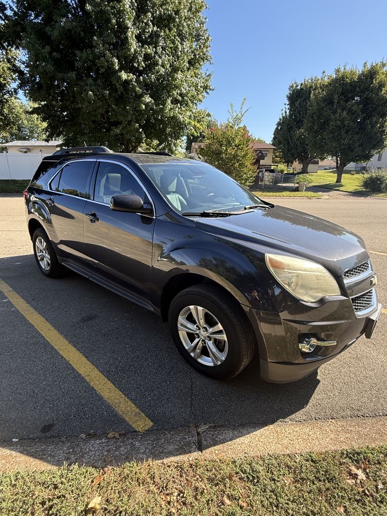 Photo 7 of this CHEVROLET EQUINOX