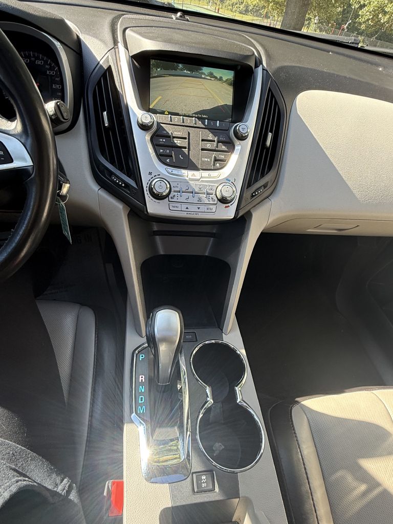 Photo 14 of this CHEVROLET EQUINOX