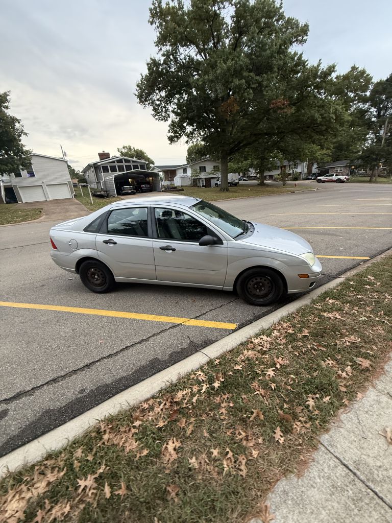 Photo 4 of this FORD FOCUS