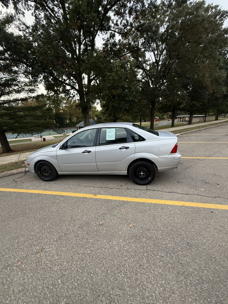 Photo 8 of this FORD FOCUS