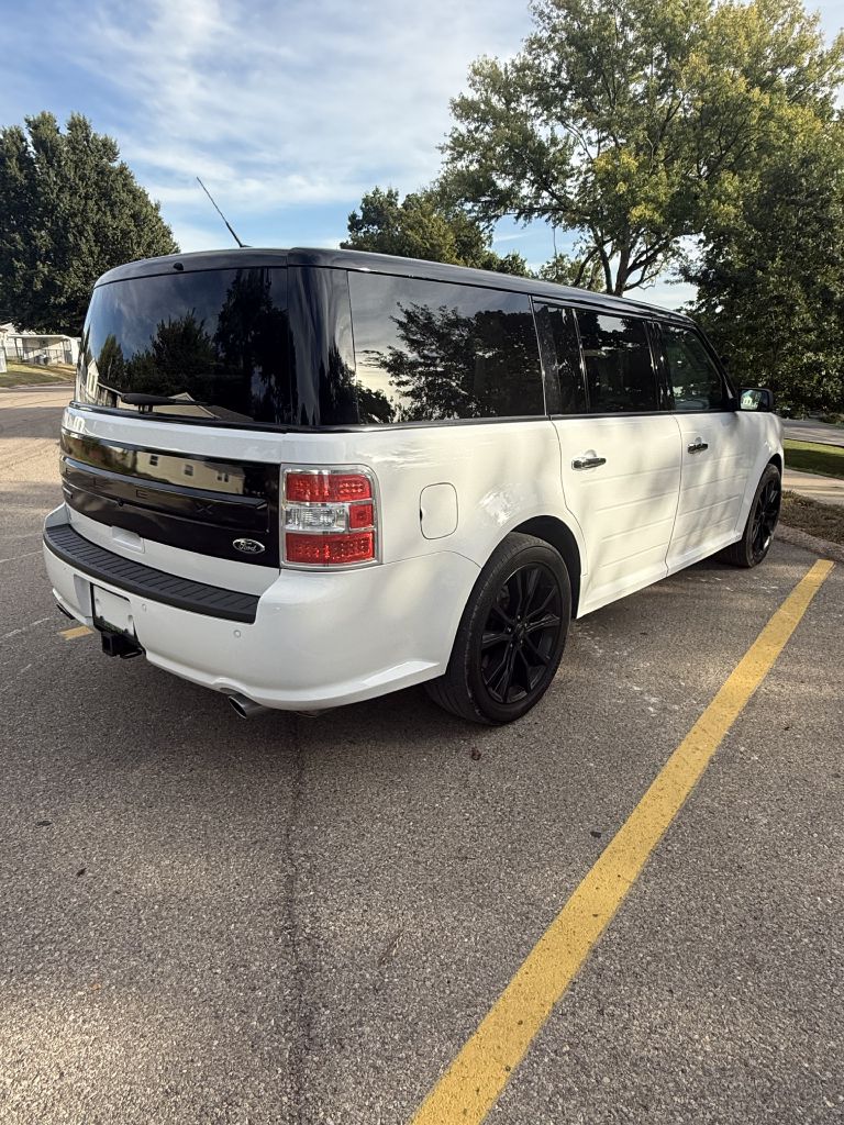 Photo 5 of this FORD FLEX