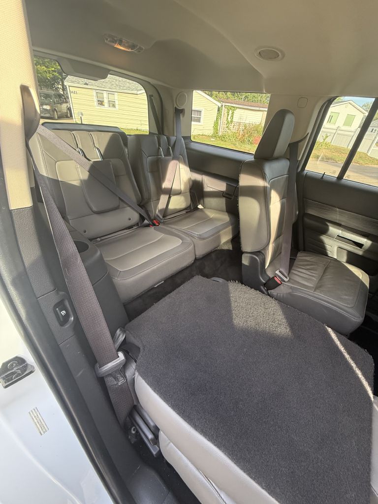 Photo 11 of this FORD FLEX