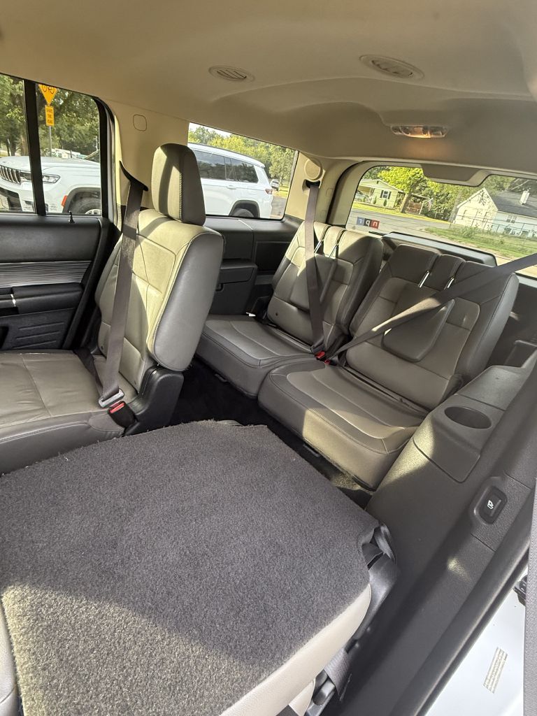 Photo 13 of this FORD FLEX