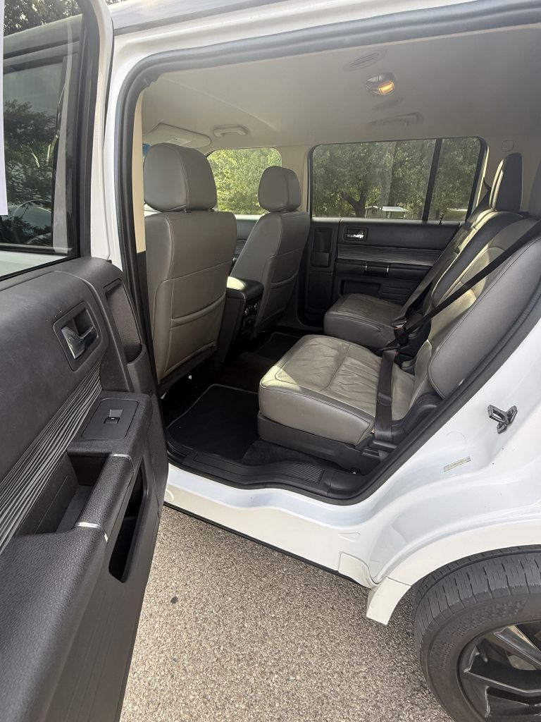 Photo 14 of this FORD FLEX