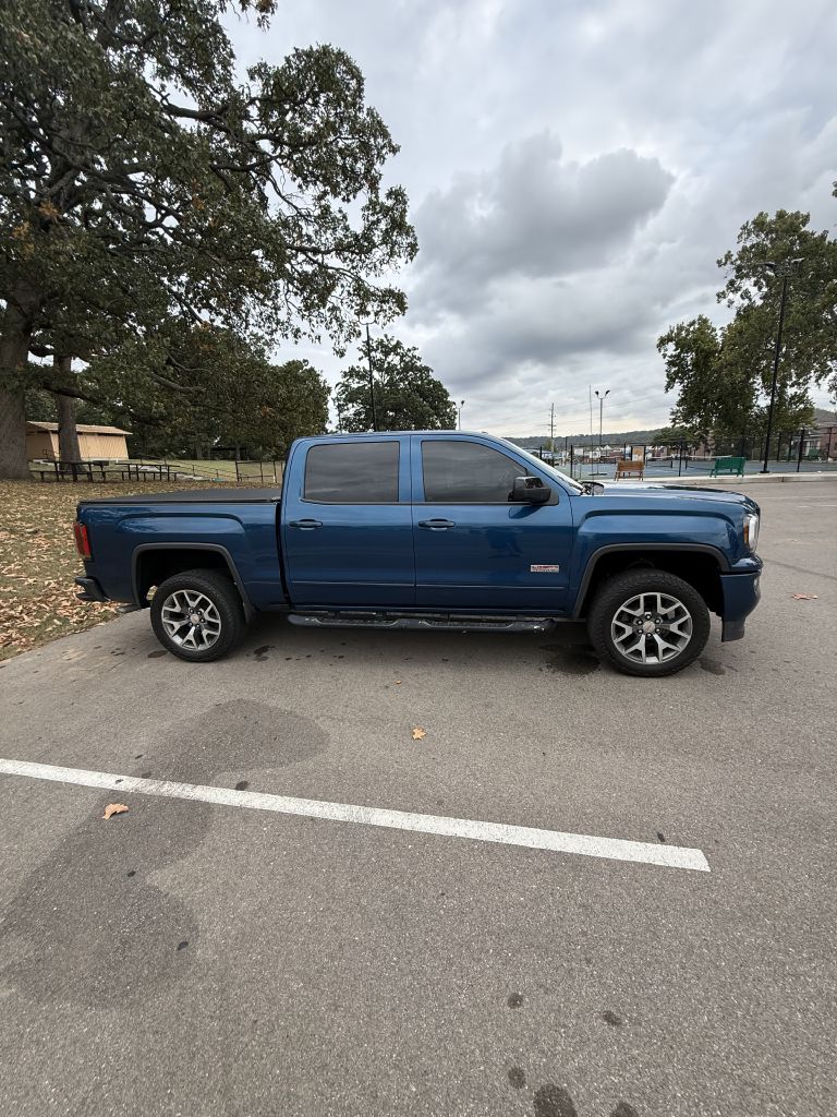 Photo 4 of this GMC SIERRA