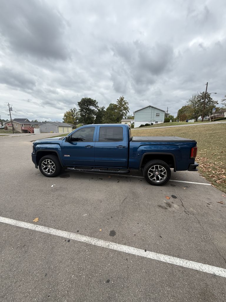 Photo 7 of this GMC SIERRA