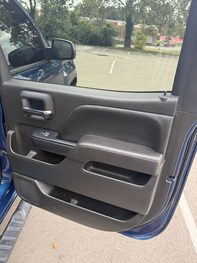 Photo 13 of this GMC SIERRA