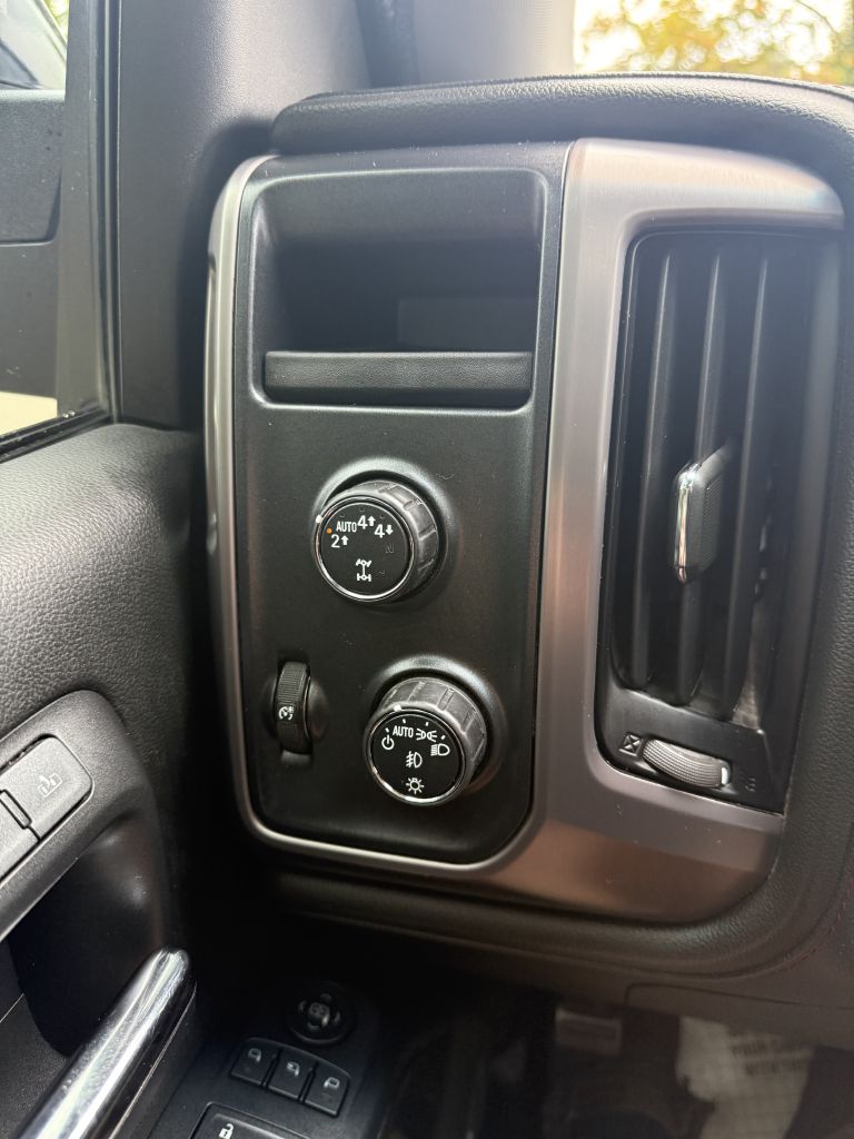 Photo 19 of this GMC SIERRA