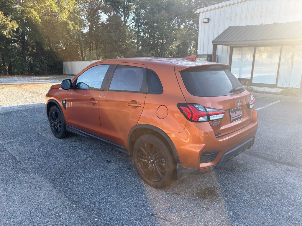 Photo 4 of this MITSUBISHI OUTLANDER SPORT