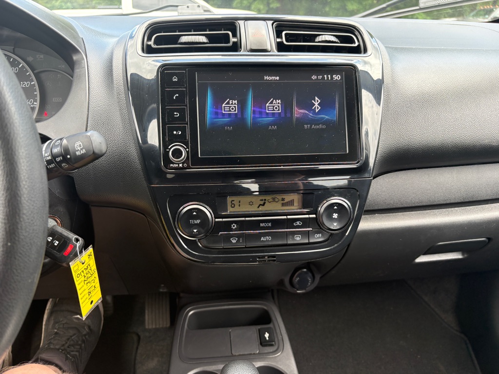 Photo 9 of this MITSUBISHI MIRAGE