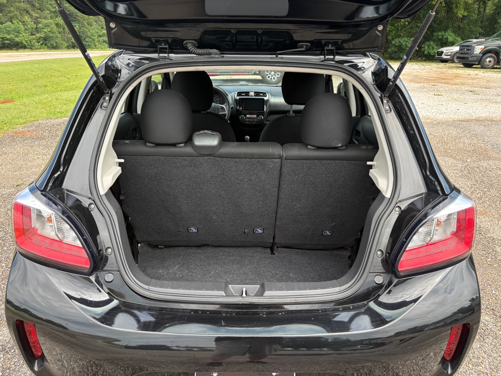 Photo 4 of this MITSUBISHI MIRAGE