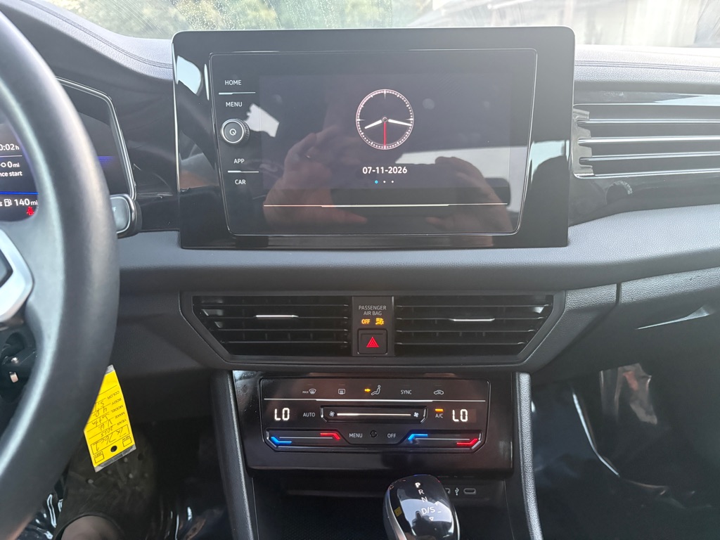 Photo 8 of this VOLKSWAGEN JETTA