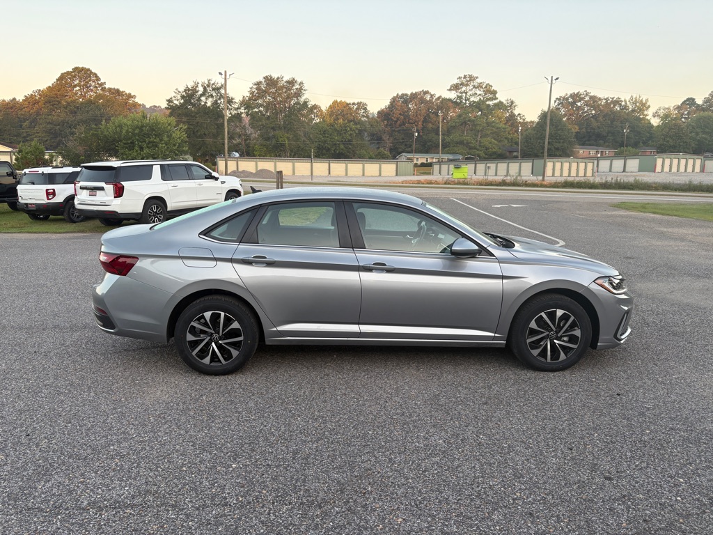 Photo 2 of this VOLKSWAGEN JETTA