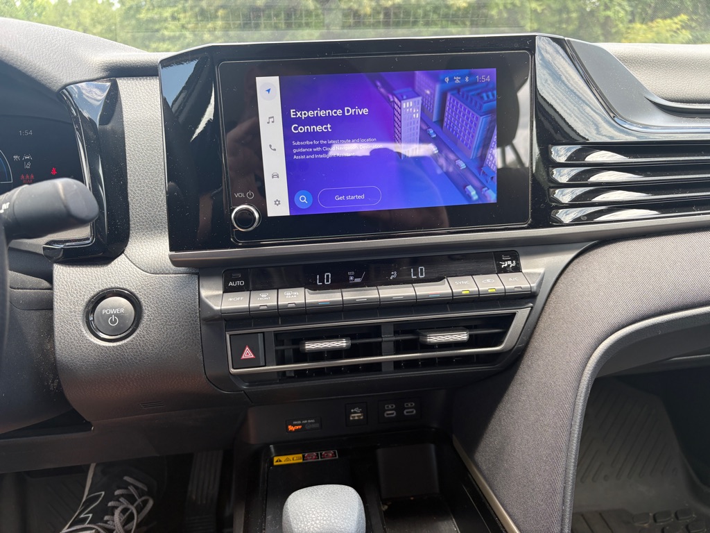 Photo 9 of this TOYOTA CAMRY