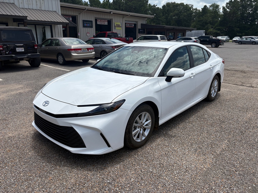 White 2025 Toyota Camry Sedan Front-Wheel Drive Continuously Variable Transmission