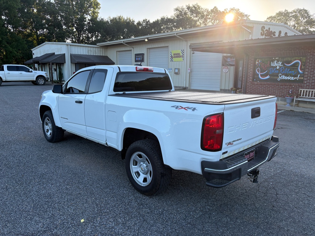 Photo 4 of this CHEVROLET COLORADO