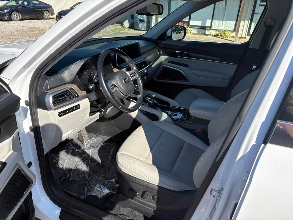 Photo 9 of this KIA TELLURIDE