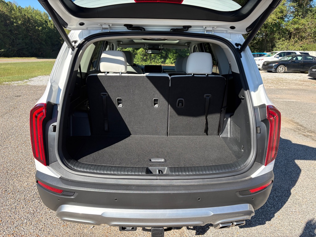 Photo 6 of this KIA TELLURIDE
