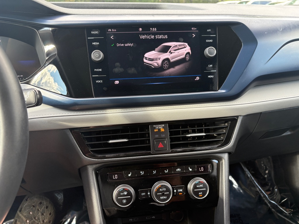 Photo 10 of this VOLKSWAGEN TAOS
