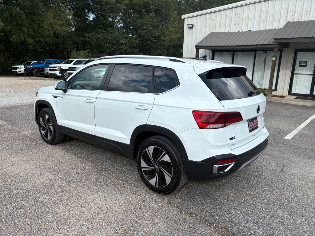 Photo 4 of this VOLKSWAGEN TAOS