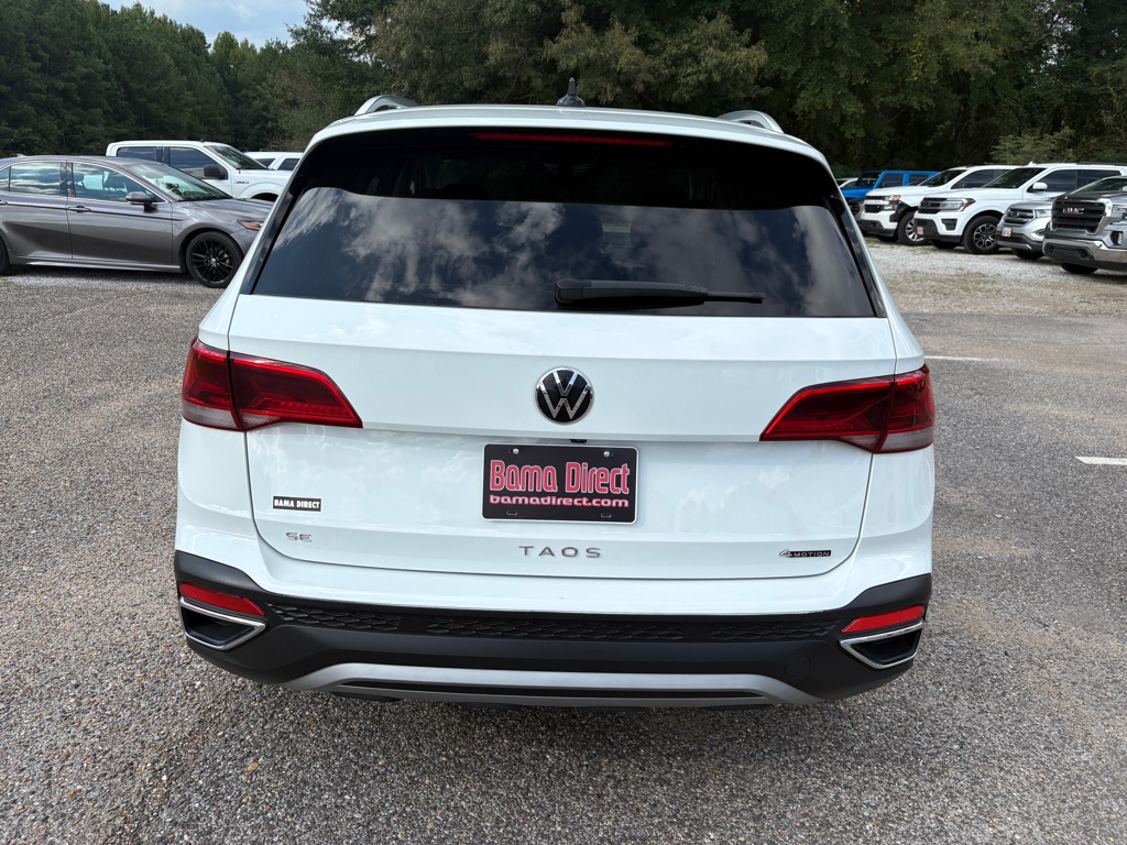 Photo 3 of this VOLKSWAGEN TAOS