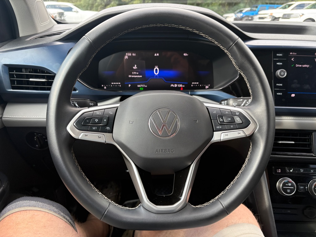 Photo 8 of this VOLKSWAGEN TAOS