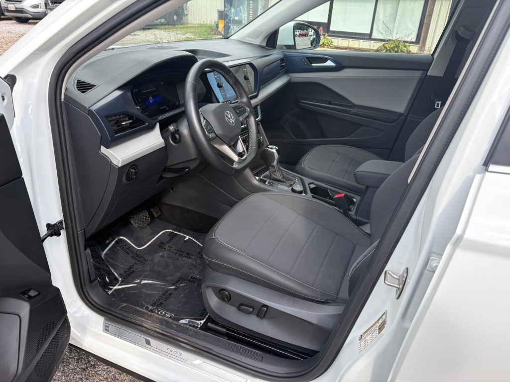 Photo 7 of this VOLKSWAGEN TAOS