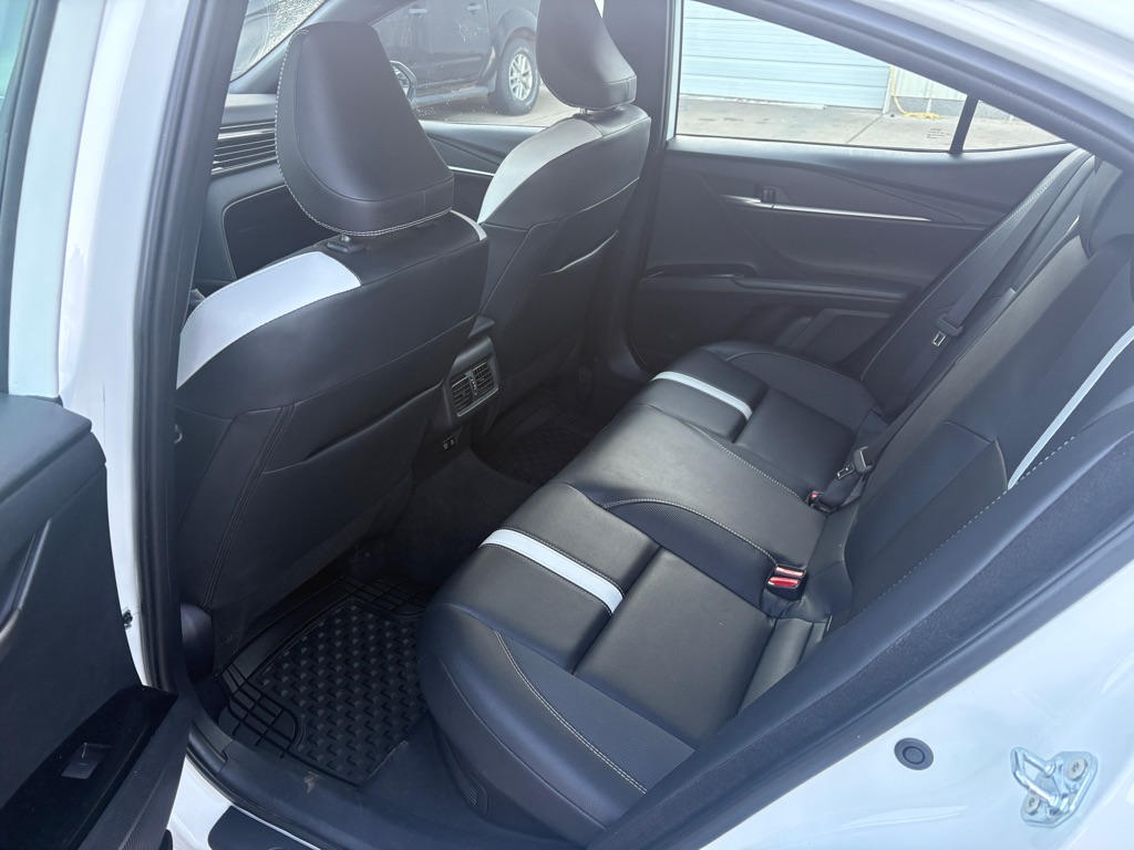 Photo 5 of this TOYOTA CAMRY