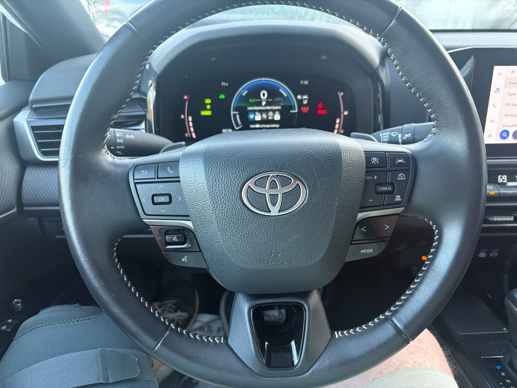 Photo 7 of this TOYOTA CAMRY