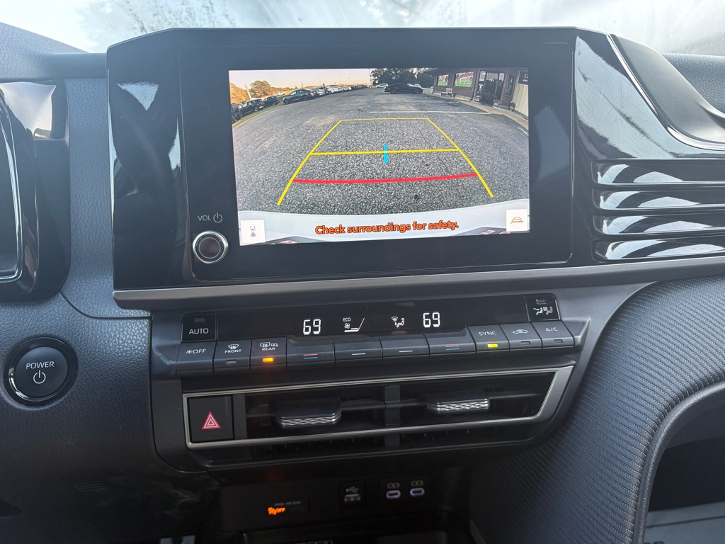 Photo 10 of this TOYOTA CAMRY