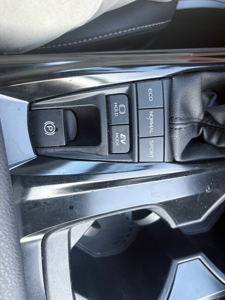 Photo 12 of this TOYOTA CAMRY