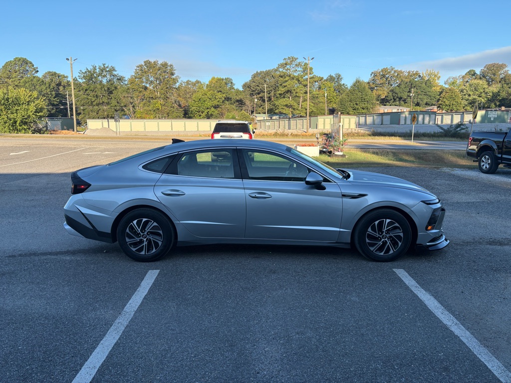 Photo 2 of this HYUNDAI SONATA